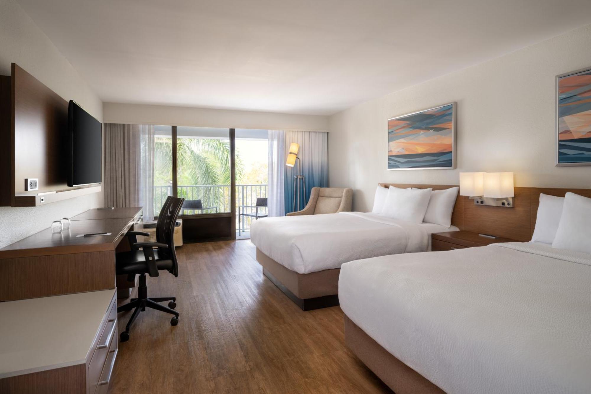 Courtyard By Marriott - Naples Otel Dış mekan fotoğraf