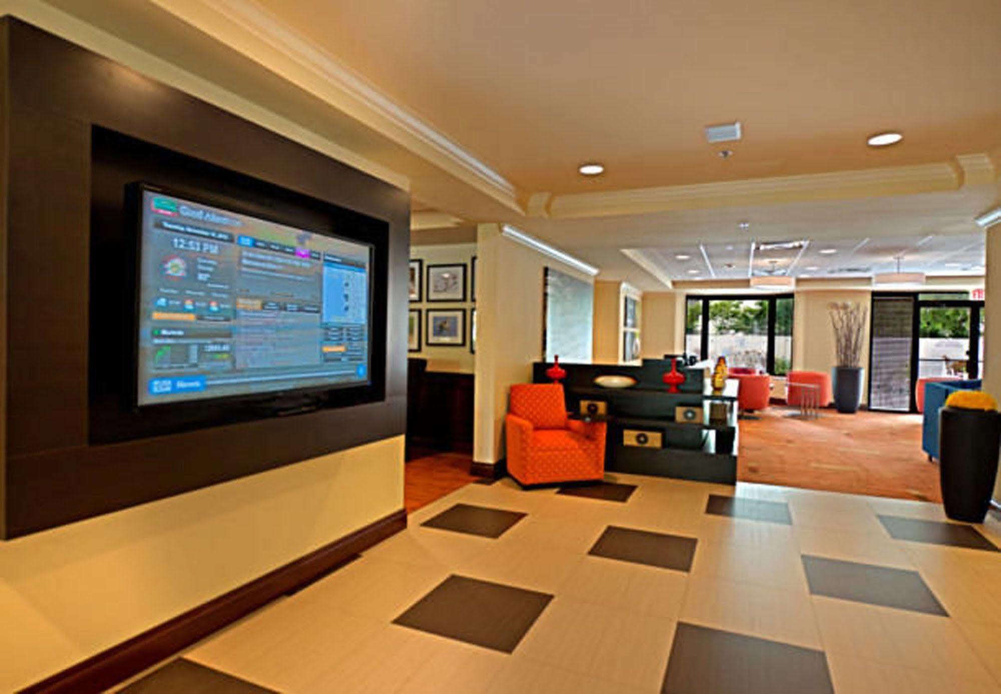 Courtyard By Marriott - Naples Otel İç mekan fotoğraf
