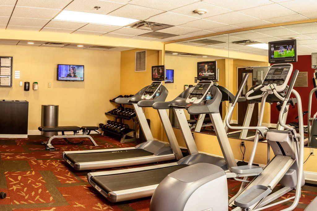Courtyard By Marriott - Naples Otel Dış mekan fotoğraf